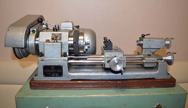 Фото токарного верстата Універсал Універсал Фото токарного верстата